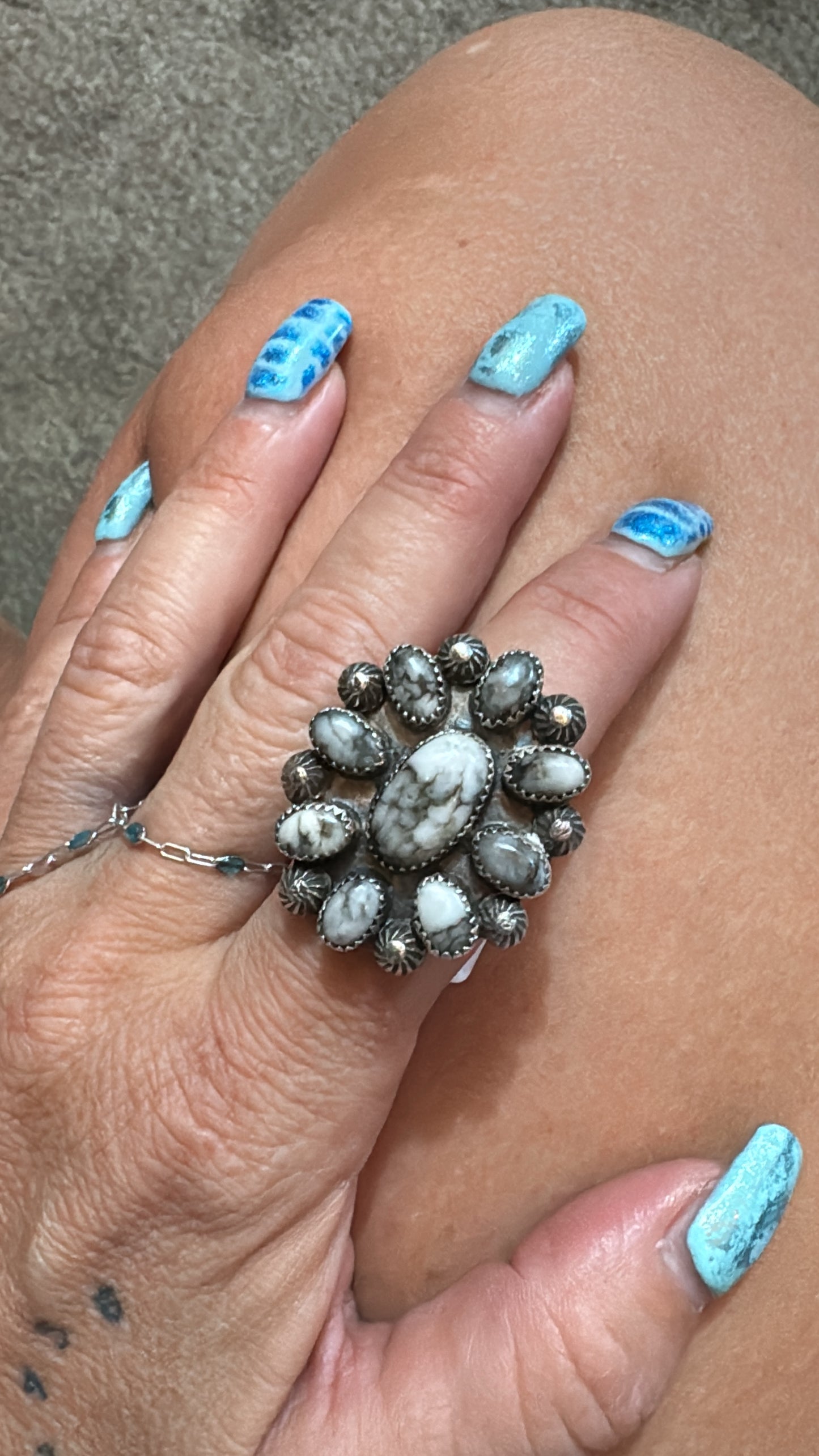 White Buffalo Statement Cluster