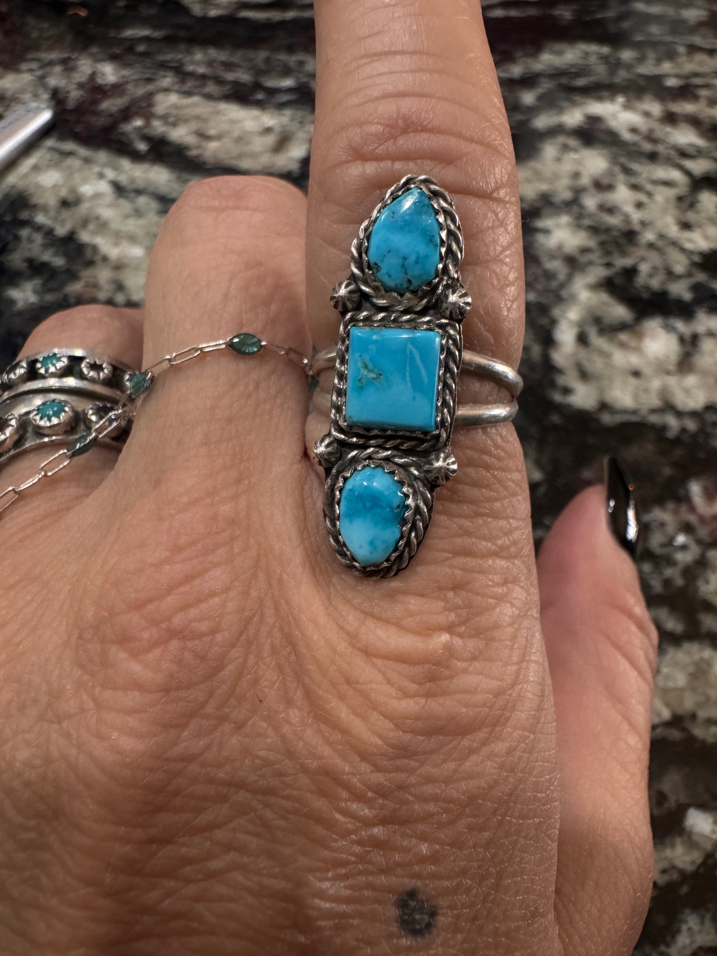 Jennifer 3 stone Finger Crawler